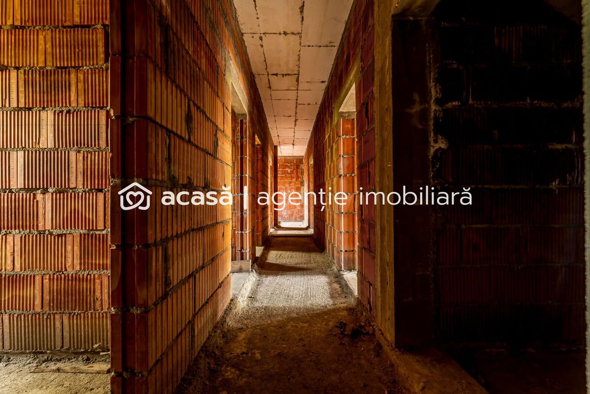Casă finisată + casă în construcție, la același preț!
