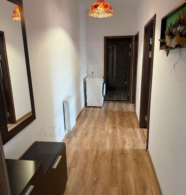 Apartament 3 camere 77mp Etaj 1 balcon 8 mp Bulevardul Mihai Viteazu