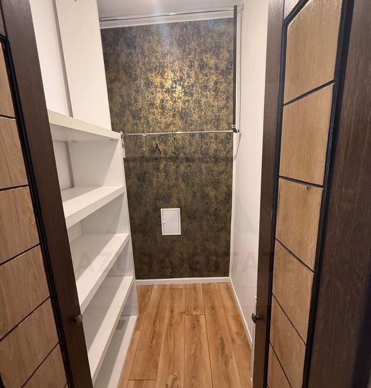 Apartament 3 camere 77mp Etaj 1 balcon 8 mp Bulevardul Mihai Viteazu