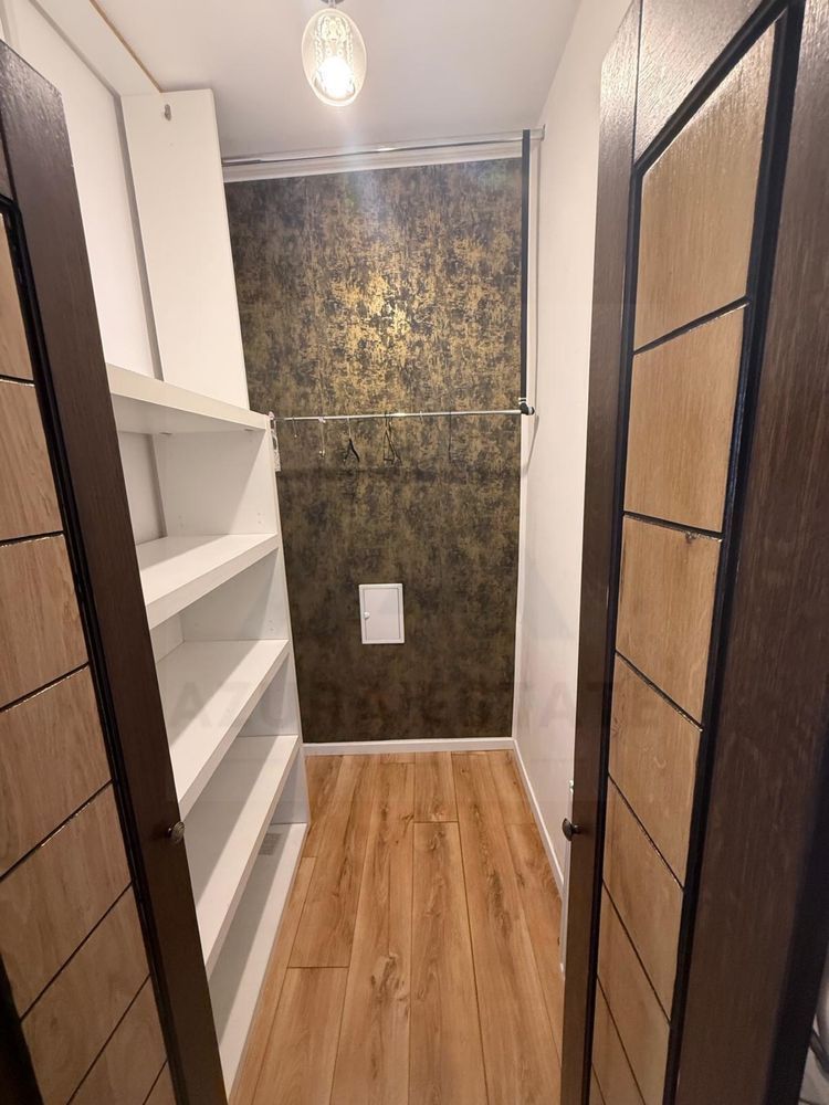 Apartament 3 camere 77mp Etaj 1 balcon 8 mp Bulevardul Mihai Viteazu