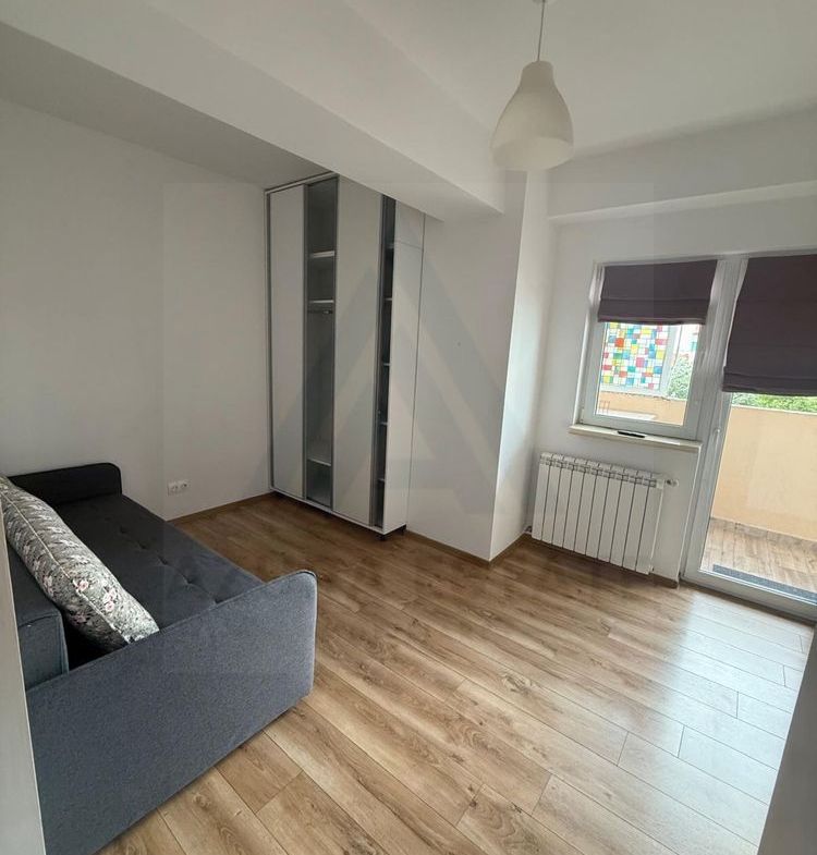 Apartament 3 camere 77mp Etaj 1 balcon 8 mp Bulevardul Mihai Viteazu