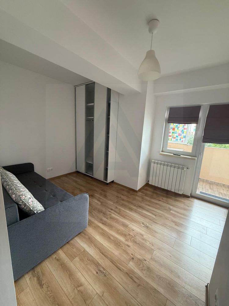 Apartament 3 camere 77mp Etaj 1 balcon 8 mp Bulevardul Mihai Viteazu