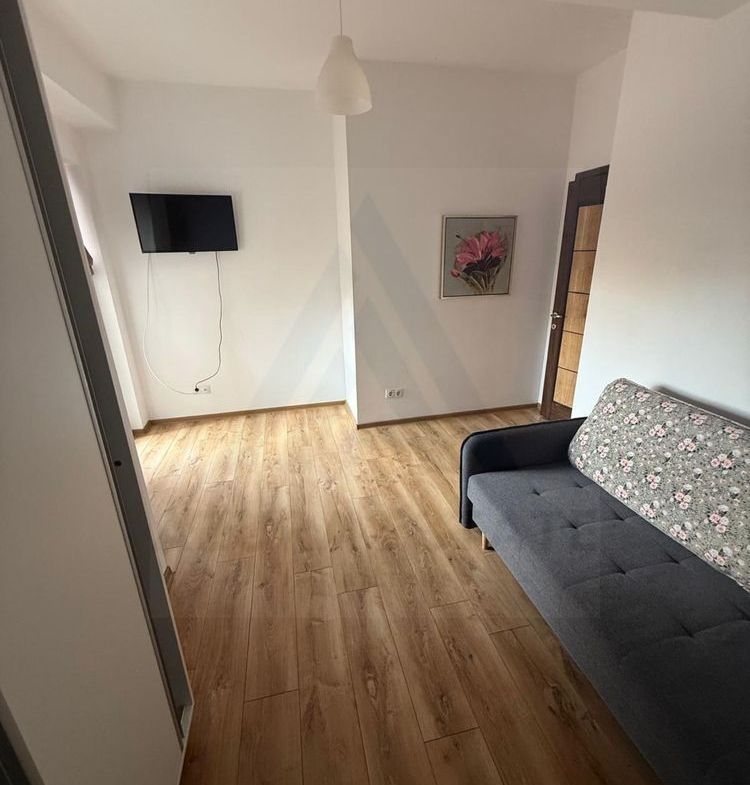 Apartament 3 camere 77mp Etaj 1 balcon 8 mp Bulevardul Mihai Viteazu