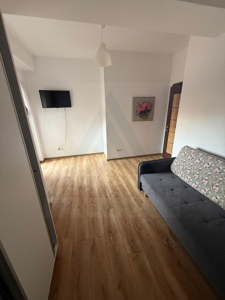 Apartament 3 camere 77mp Etaj 1 balcon 8 mp Bulevardul Mihai Viteazu