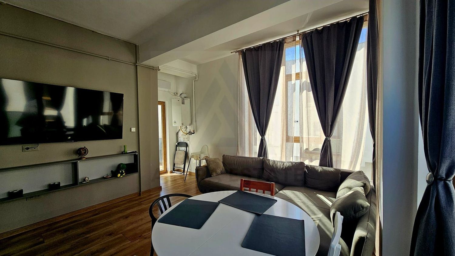 Apartament 3 camere etaj 1 balcon si terasa 63 mp utili  în Șelimbăr
