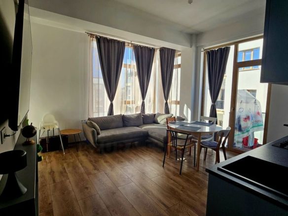 Apartament 3 camere etaj 1 balcon si terasa 63 mp utili  în Șelimbăr