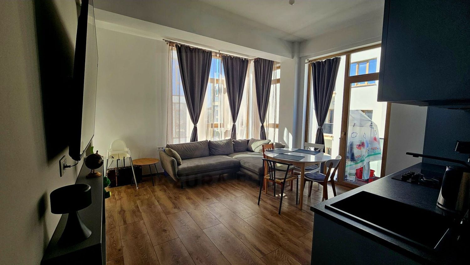 Apartament 3 camere etaj 1 balcon si terasa 63 mp utili  în Șelimbăr