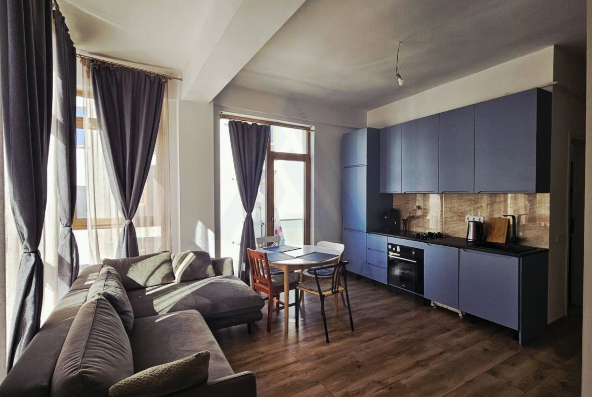 Apartament 3 camere etaj 1 balcon si terasa 63 mp utili  în Șelimbăr