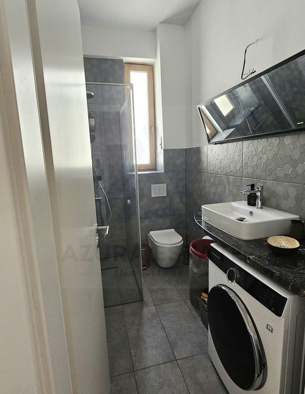 Apartament 3 camere etaj 1 balcon si terasa 63 mp utili  în Șelimbăr