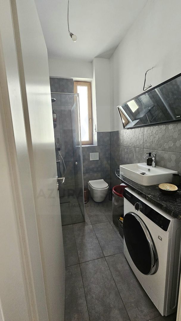 Apartament 3 camere etaj 1 balcon si terasa 63 mp utili  în Șelimbăr