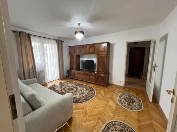 Apartament 3 camere 60 mp utili boxa la subsol zona Mihai Viteazul