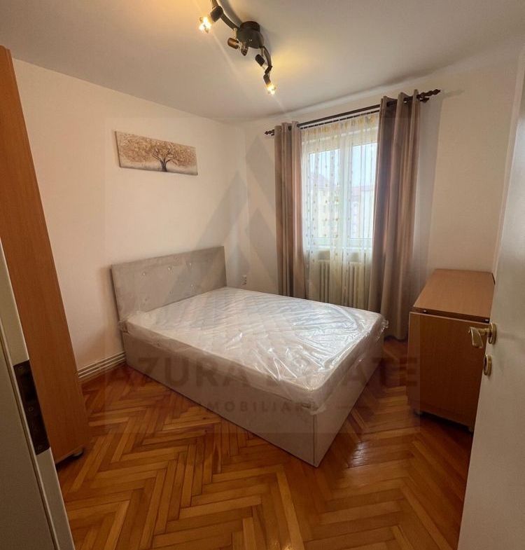 Apartament 3 camere 60 mp utili boxa la subsol zona Mihai Viteazul