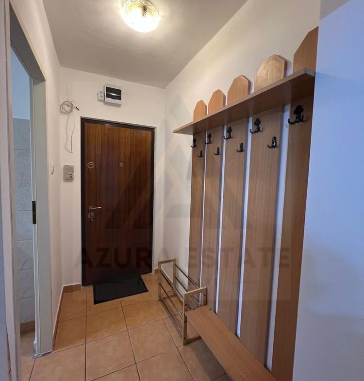 Apartament 3 camere 60 mp utili boxa la subsol zona Mihai Viteazul