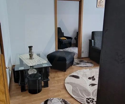 Apartament 2 camere bucatarie inchisa baie cu geam zona Mihai Viteazu