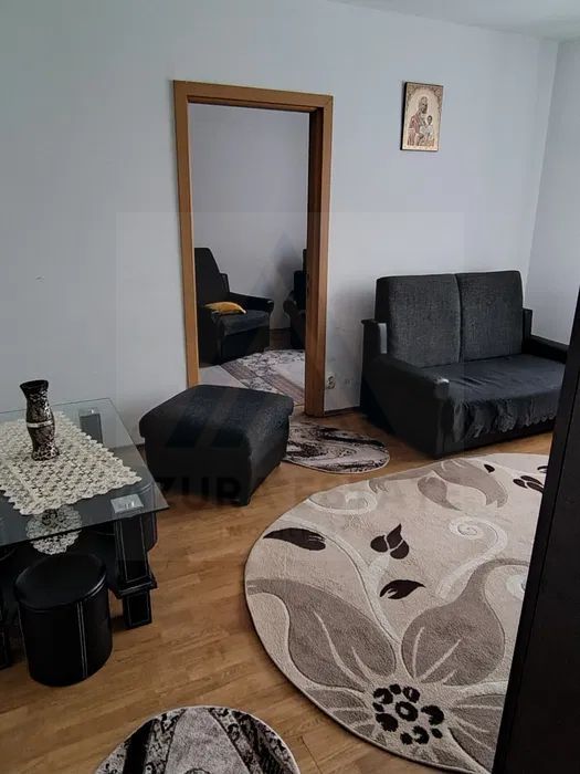 Apartament 2 camere bucatarie inchisa baie cu geam zona Mihai Viteazu