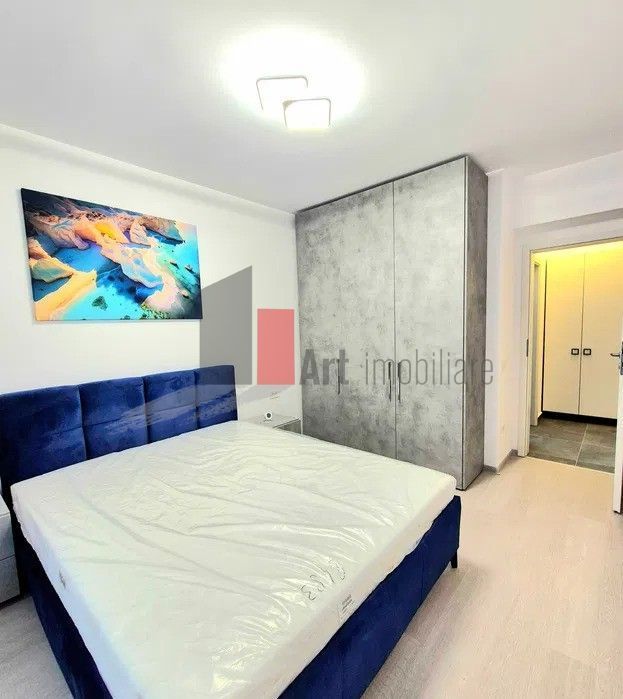 Apartament cu 2 camere de inchiriat-Aparatorii Patriei-cu centrala+loc parcare