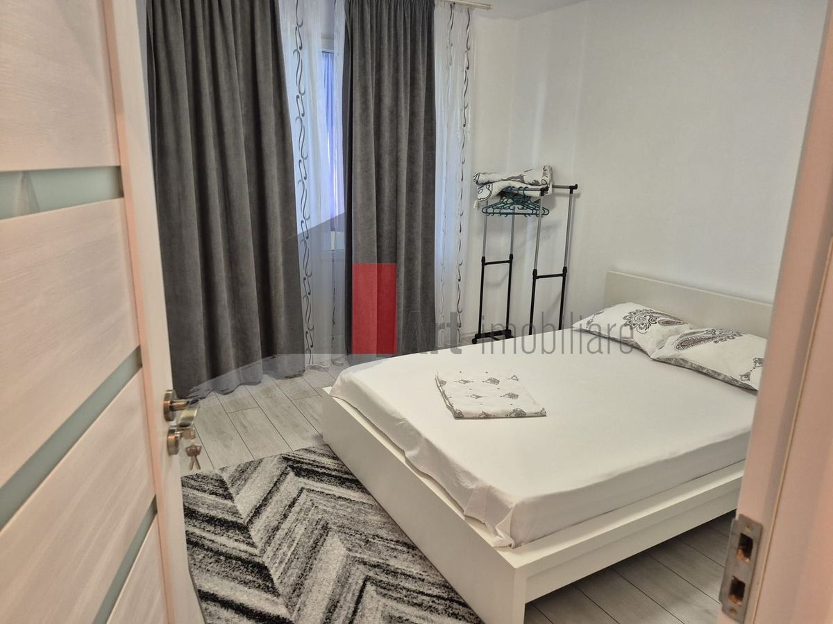 Apartament cu doua camere de vanzare-1 Decembrie 1918-Titan-Theodor Pallady