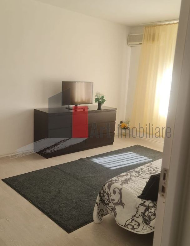 Apartament cu doua camere de vanzare-1 Decembrie 1918-Titan-Theodor Pallady