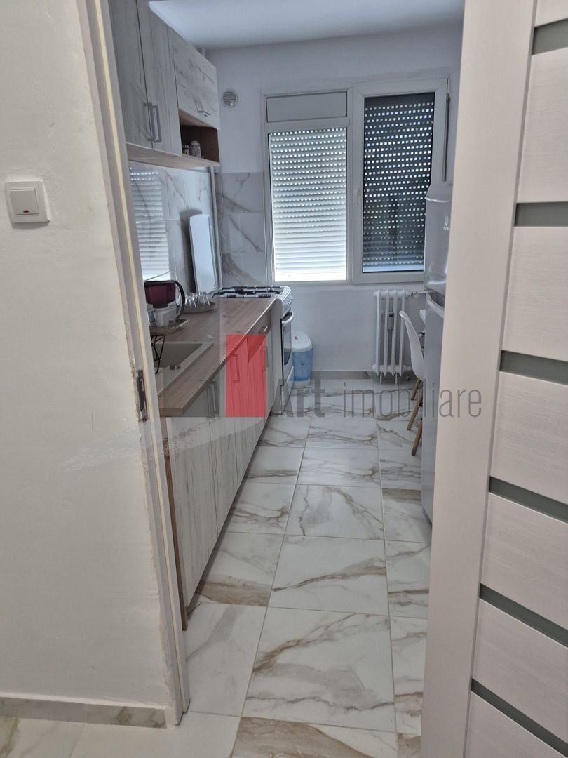 Apartament cu doua camere de vanzare-1 Decembrie 1918-Titan-Theodor Pallady