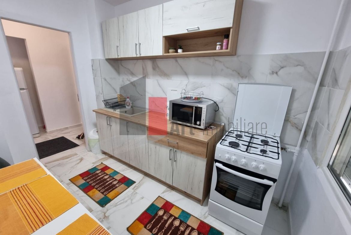 Apartament cu doua camere de vanzare-1 Decembrie 1918-Titan-Theodor Pallady