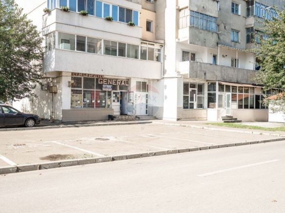 815 €/mp – Spațiu comercial 158 mp intrare Strand lângă Aqua Park