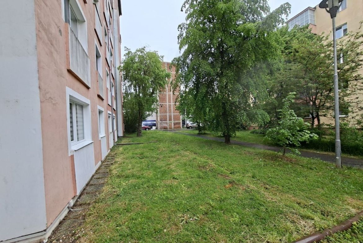 Apartament 2 camere complet renovat utilat baie cu geam Mihai Viteazu