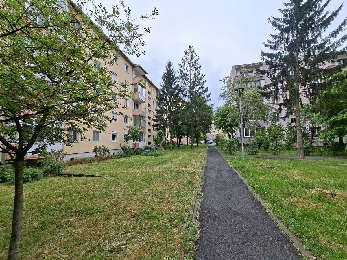 Apartament 2 camere complet renovat utilat baie cu geam Mihai Viteazu
