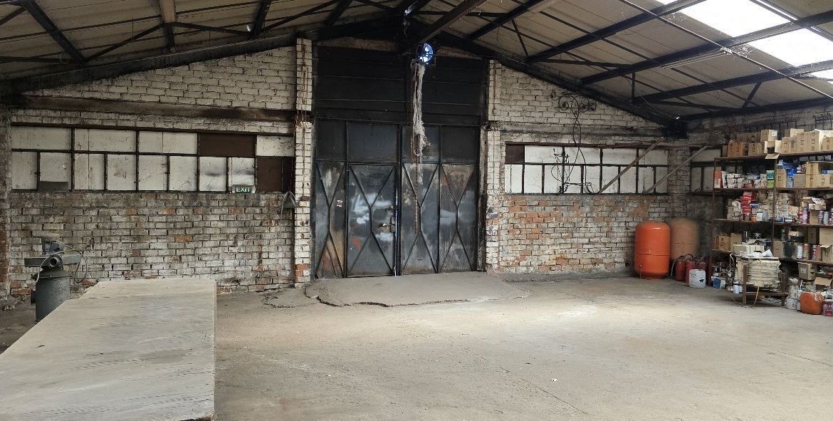 Hală de închiriat Sector 3 – Șos. Industriilor – 290 mp