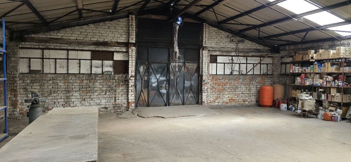 Hală de închiriat Sector 3 – Șos. Industriilor – 290 mp