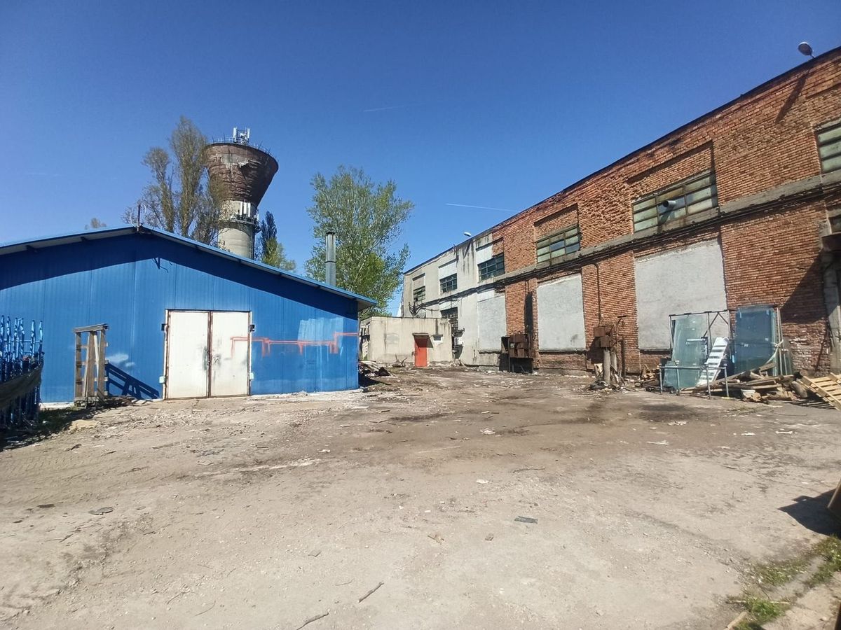 Hală de închiriat Sector 3 – Șos. Industriilor – 290 mp