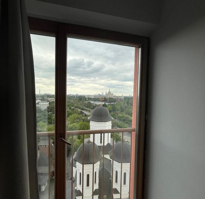 Piata Presei Libere apartament 3 camere de vanzare