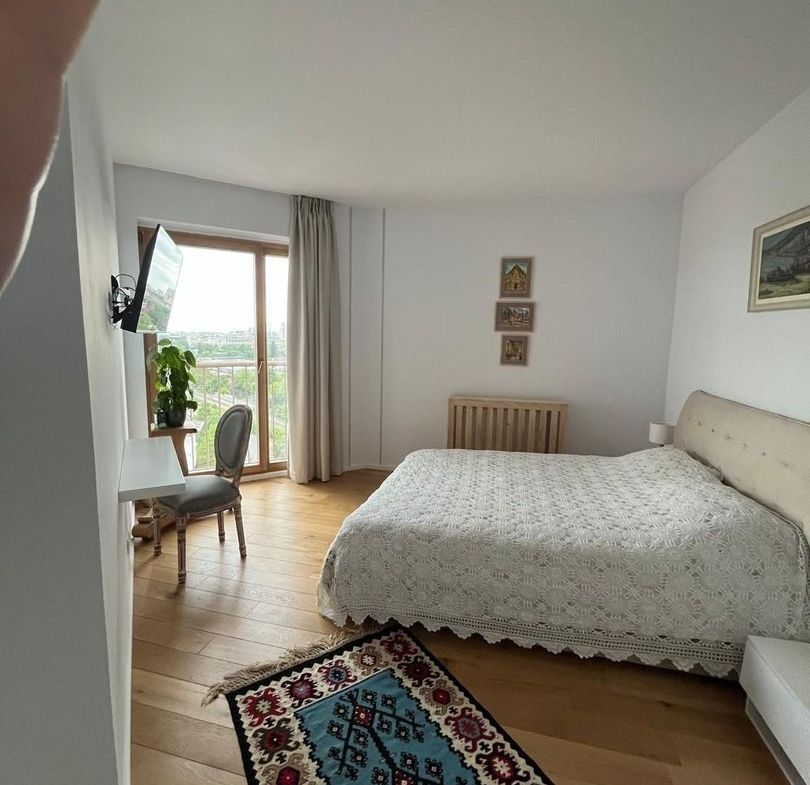 Piata Presei Libere apartament 3 camere de vanzare