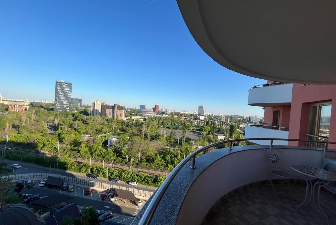 Piata Presei Libere apartament 3 camere de vanzare