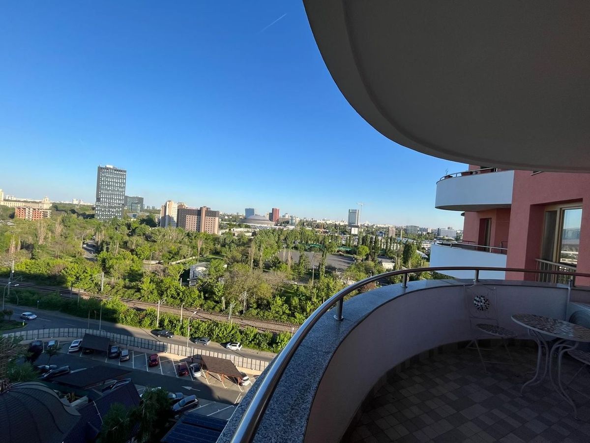 Piata Presei Libere apartament 3 camere de vanzare