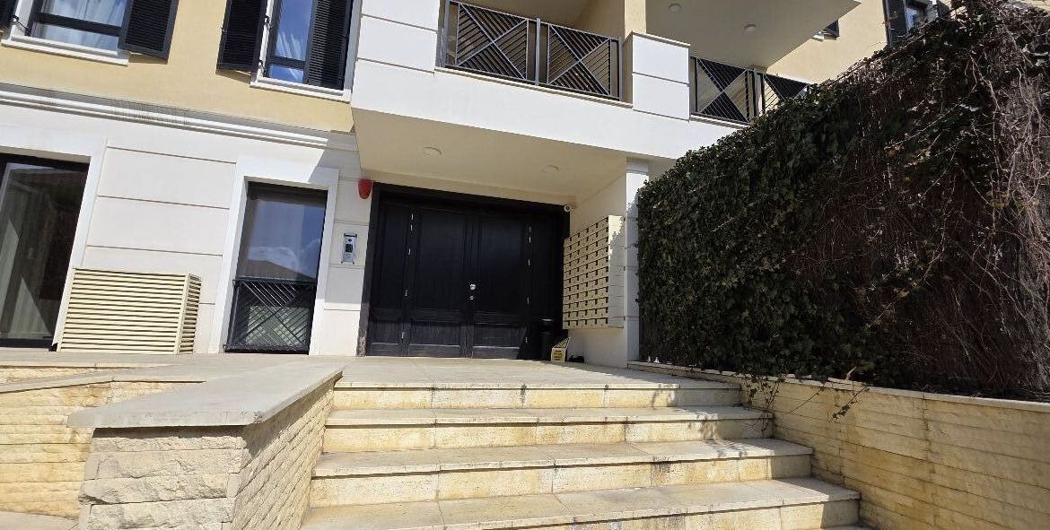 Apartament premium 4 camere  Complex Triana Pipera