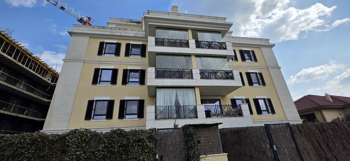 Apartament premium 4 camere  Complex Triana Pipera