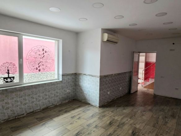 Spațiu Comercial Premium  Drumul Sării – Răzoare  Vizibilitate Mare