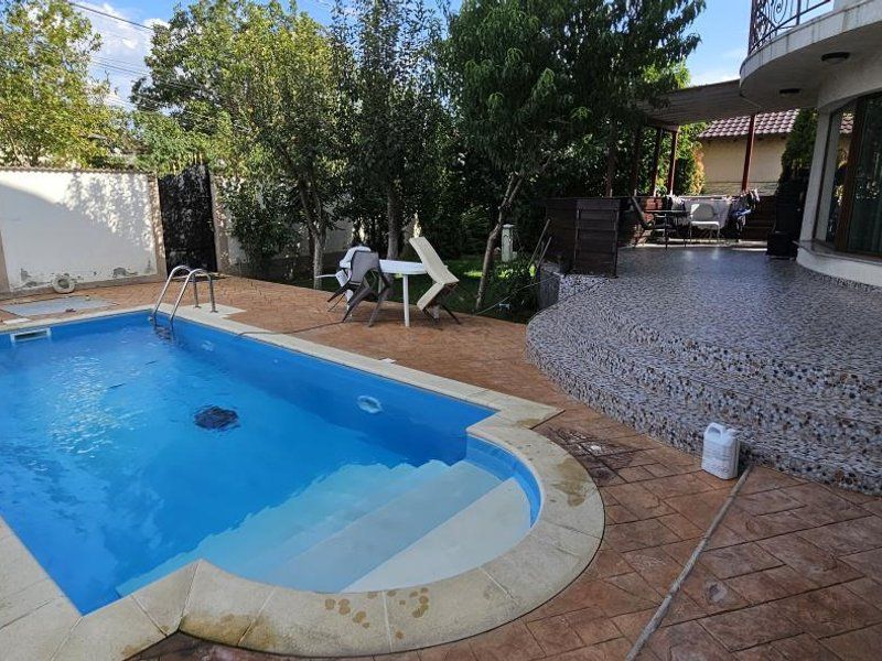 Glina vila noua 6 camere cu piscina