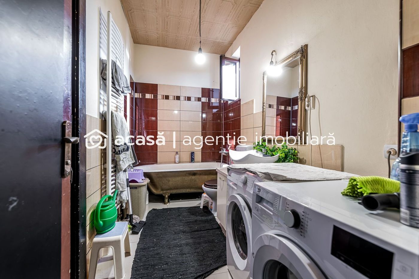Apartament tip casă | 3 camere & curte | zona Colegiului Moise Nicoară