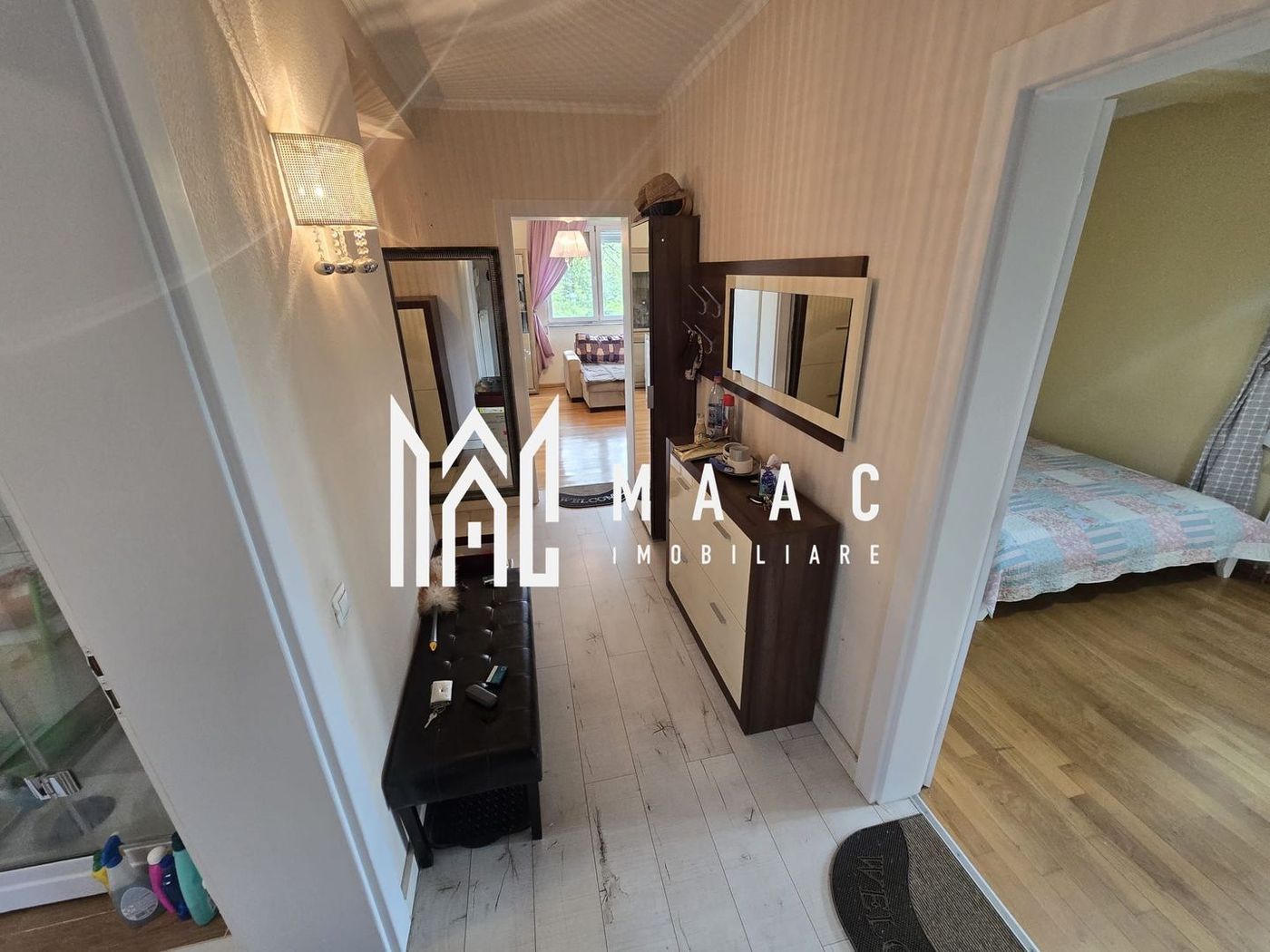 Apartament superb cu gradina zona Sub Arini