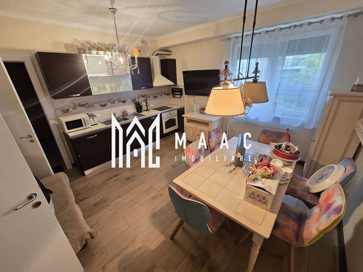 Apartament superb cu gradina zona Sub Arini