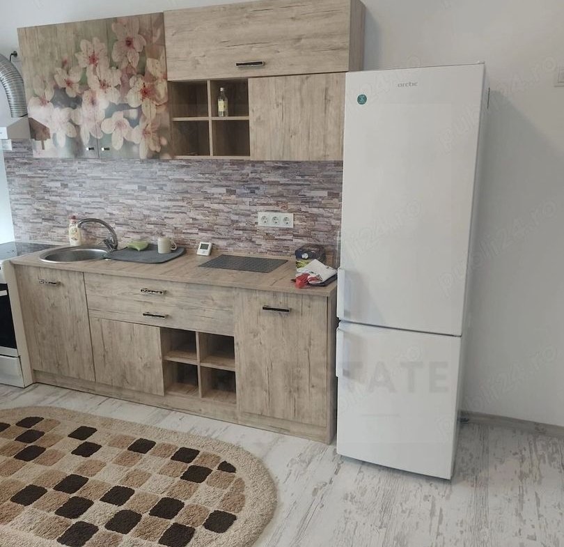 Garsoniera  47 mp etaj 2 cu lift si balcon pe strada Doamna Stanca