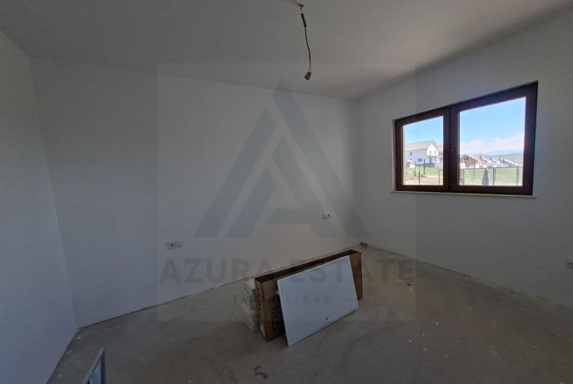 Casa premium 4 camere 2 bai pivnita filigorie teren 550 mp Sura Mare