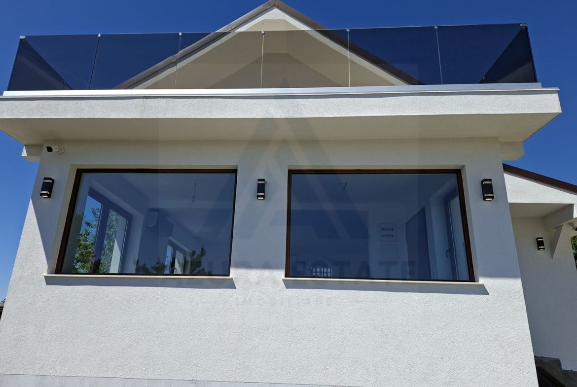 Casa premium 4 camere 2 bai pivnita filigorie teren 550 mp Sura Mare