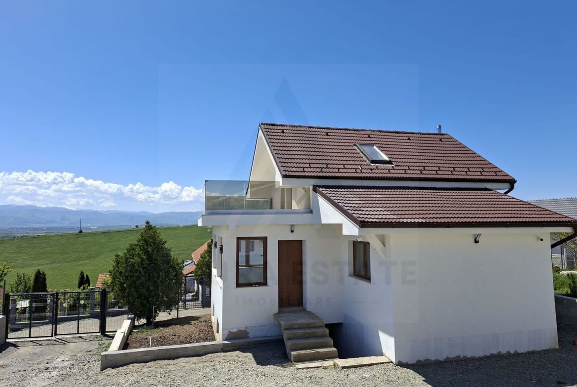 Casa premium 4 camere 2 bai pivnita filigorie teren 550 mp Sura Mare