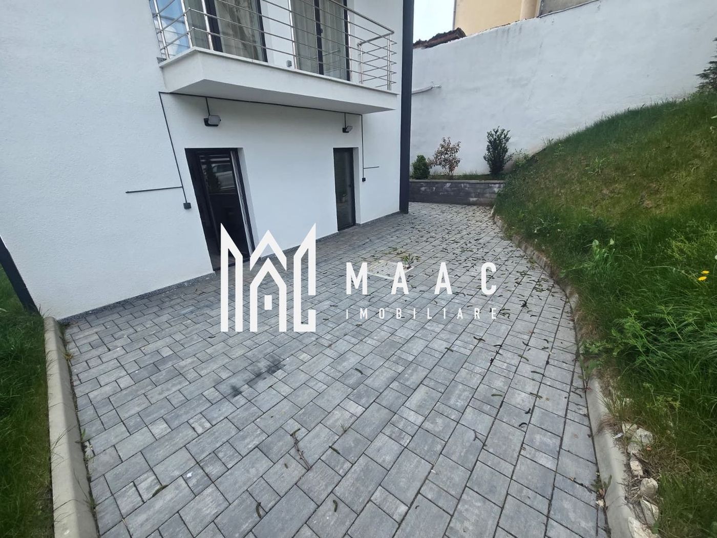 Apartament modern 3 camere gradina 2 locuri parcare Turnisor