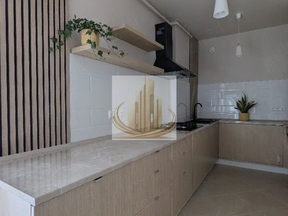 Apartament cu 3 camere, decomandat, tip Penthouse.