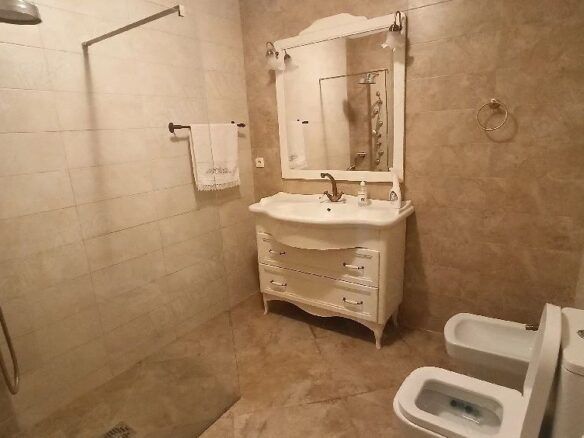 De închiriat ap 2 camere bloc Privilege, 500 euro