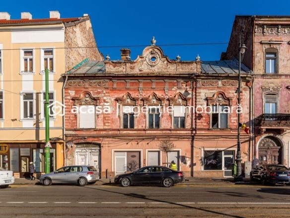 Clădire ultracentrală Arad | lângă Teatru | NU este Monument!