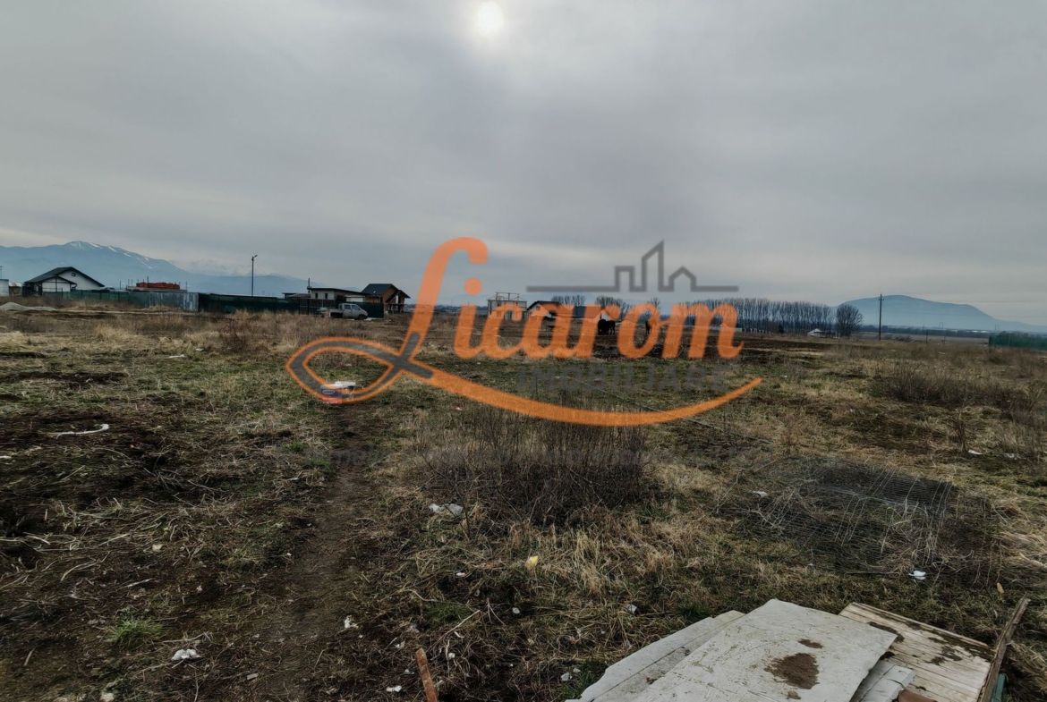 Teren intravilan in suprafata de 644 mp in Sanpetru pret 37000 euro